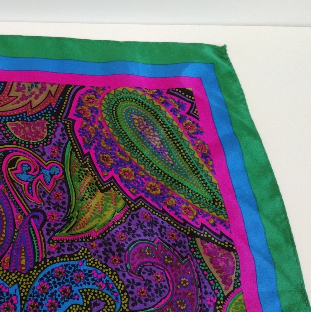 Honey paisley silk scarf - Picture 5 of 11